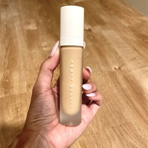 BNIB Fenty Pro Filt’r Soft Matte Foundation